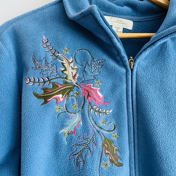 Vintage Ladies Zip Up Sweater from Tradition Country Collection with Embroidery - Picture 3 of 8